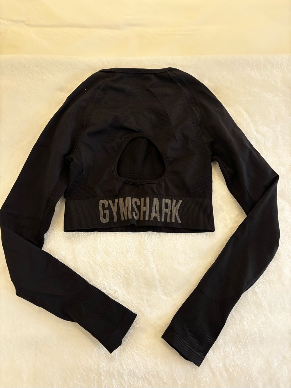 Gymshark cut out cropped black shirt